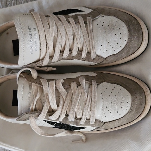 Golden Goose Cream and Black Star Sneakers - Picture 5 of 10